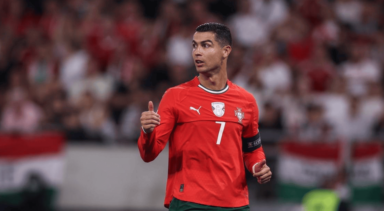 爱游戏APP包含C罗在澳大利亚队比赛中惊险取胜，精彩发挥引发热议！的词条