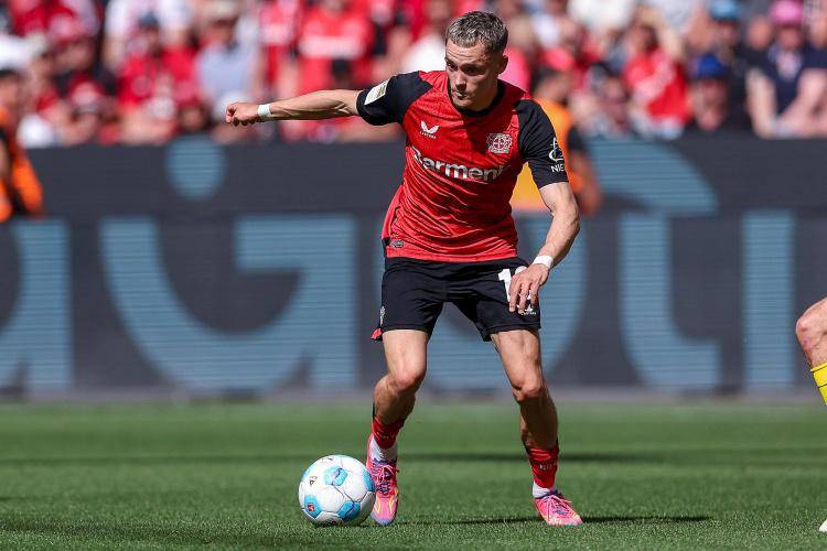 包含今夜利物浦调整名单以备NBA季后赛；再遭质疑环节打磨；话题不断；临场指挥获称赞的词条