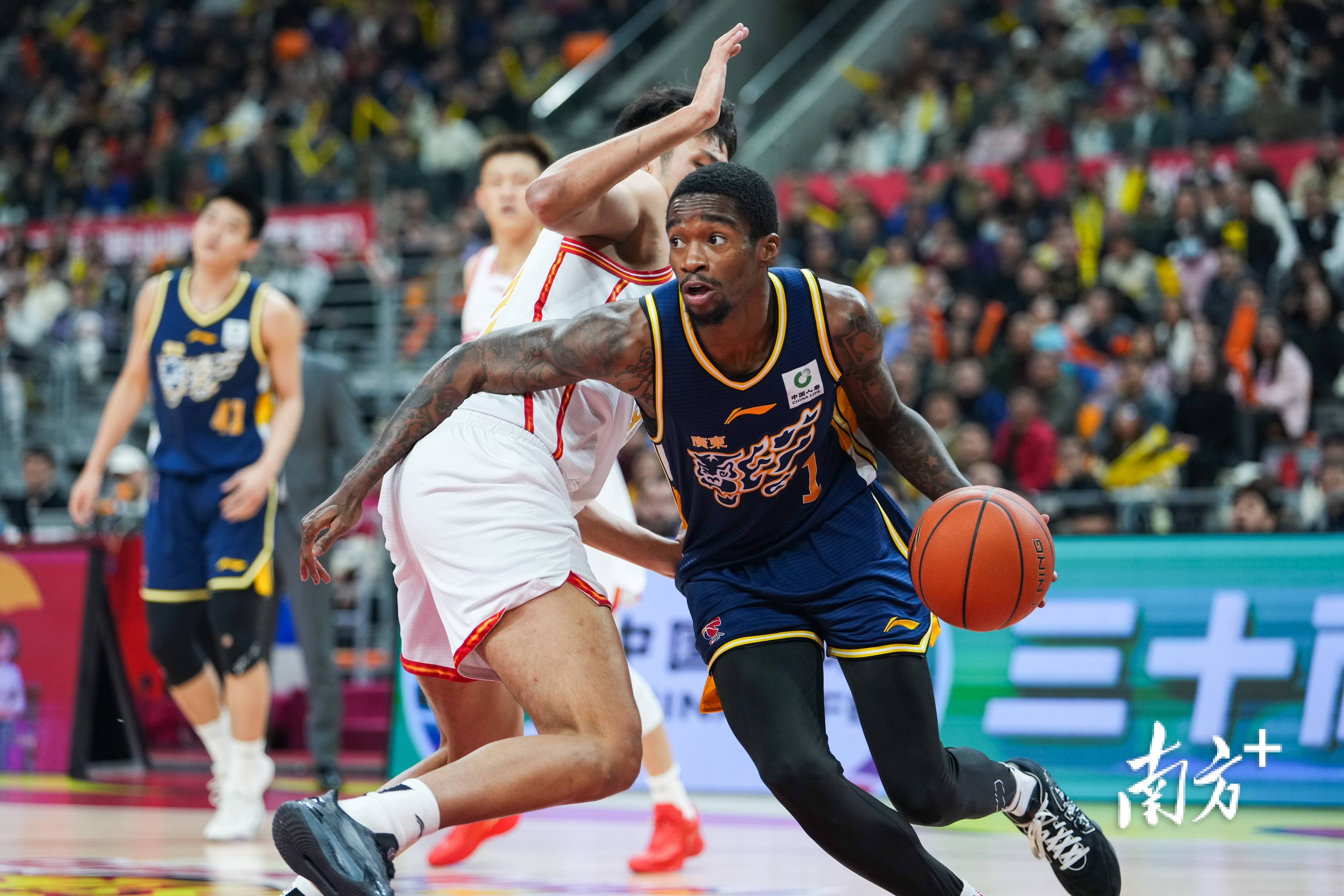 重磅！广东宏远完成体检备战欧超杯纽卡斯尔赛后伤情更新，上海海港国际比赛日主帅复盘的简单介绍